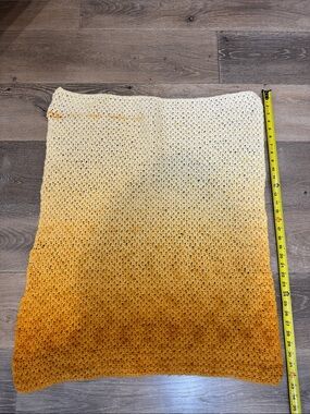 Ombre Crochet Throw Blanket in Cream and Orange-Tan 1436